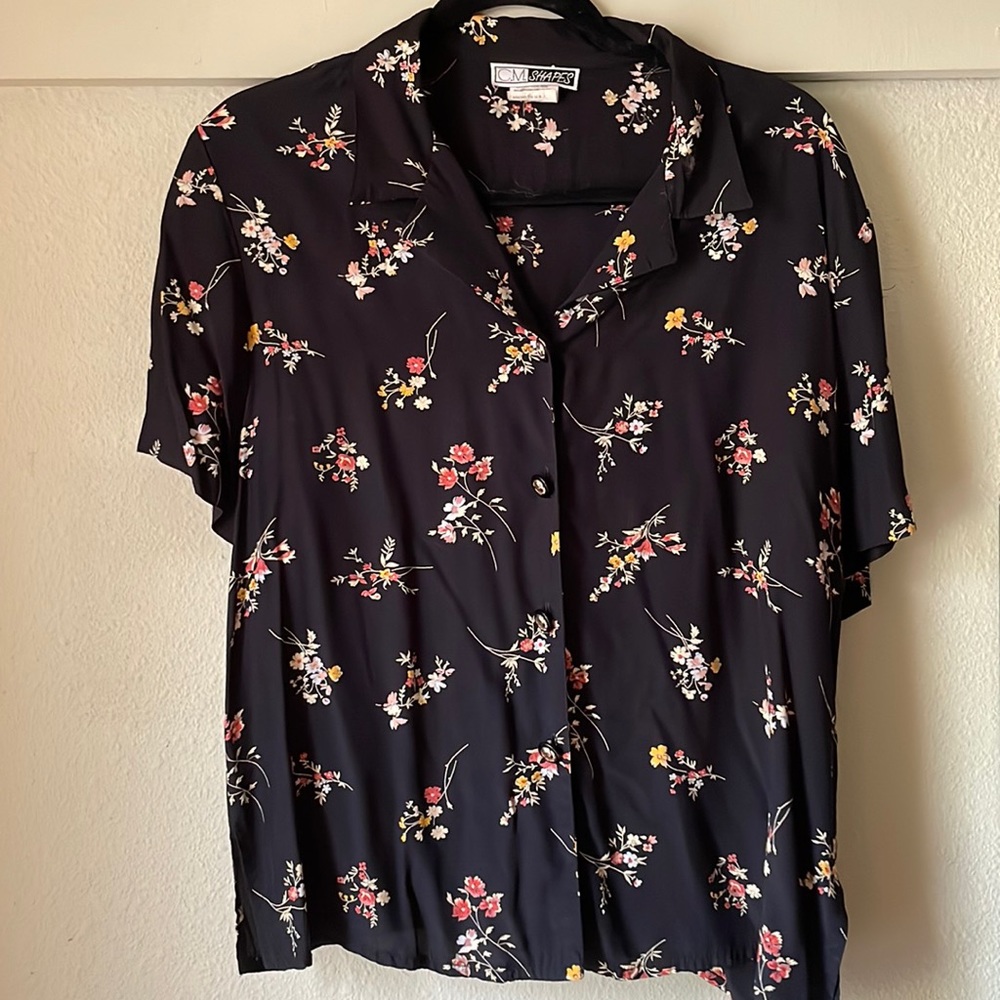 Vintage CM Shapes black floral rayon short sleeve button down top